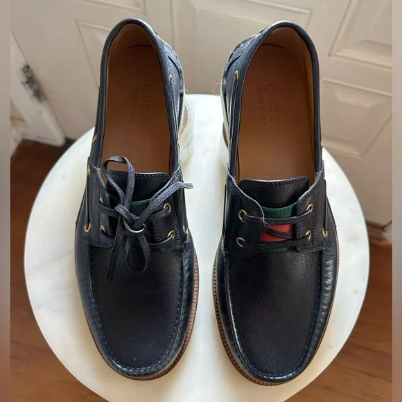Gucci Web Accent Leather Boat Shoes Men’s Size 9.5 Dark Blue Excellent Condition